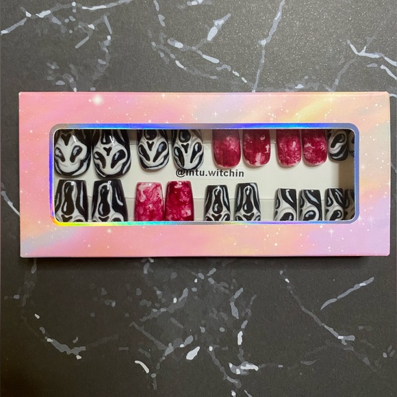 Meet your Posher, Andria π©· - Picture 4 of 15